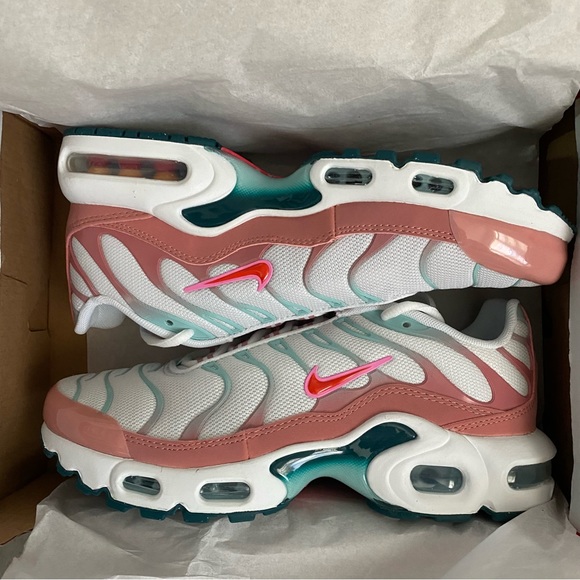 nike air max plus siren red
